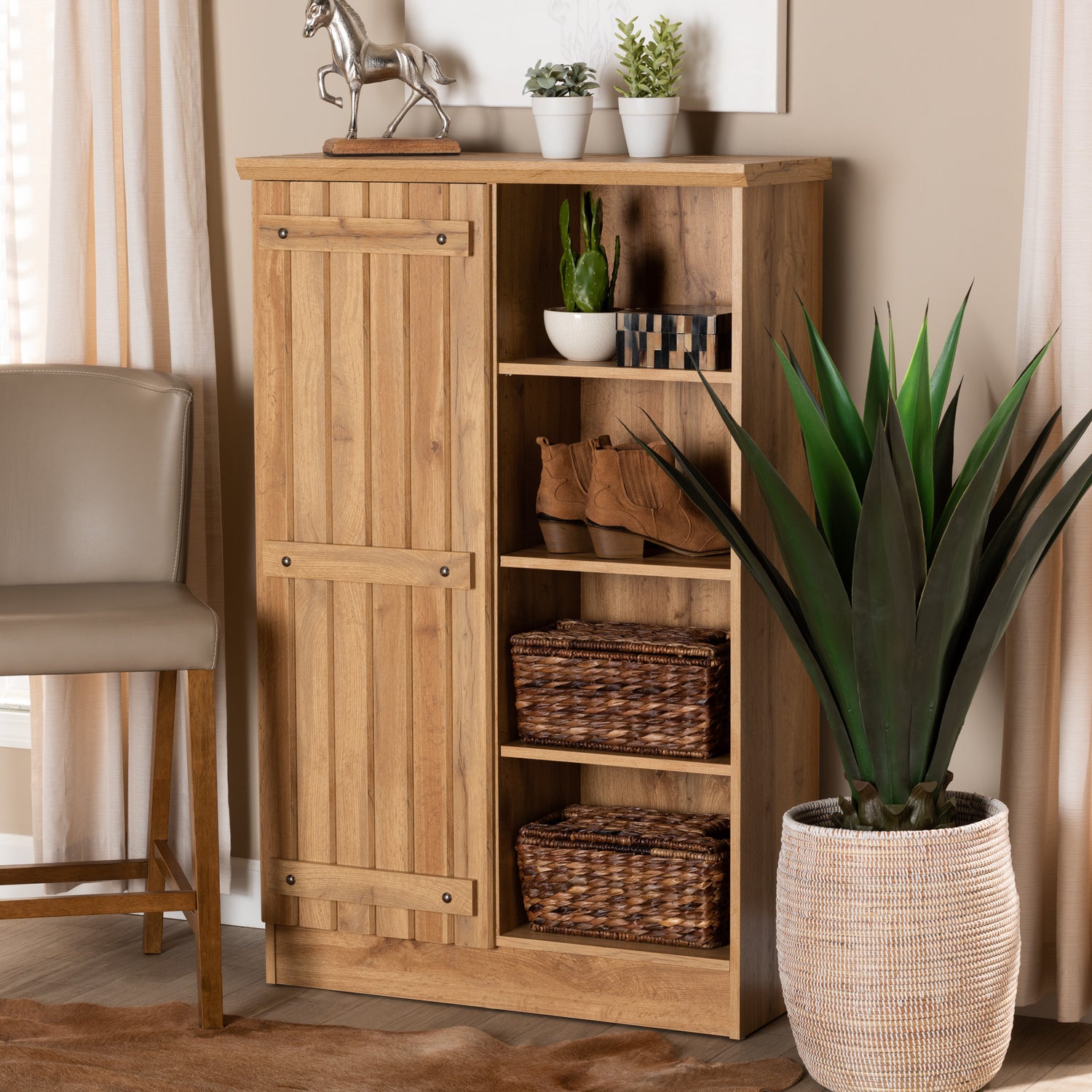 Eren Shoe Cabinet - Modern Farmhouse Design in Natural Oak Brown Finish with 1 Door for Stylish Storage Solutions