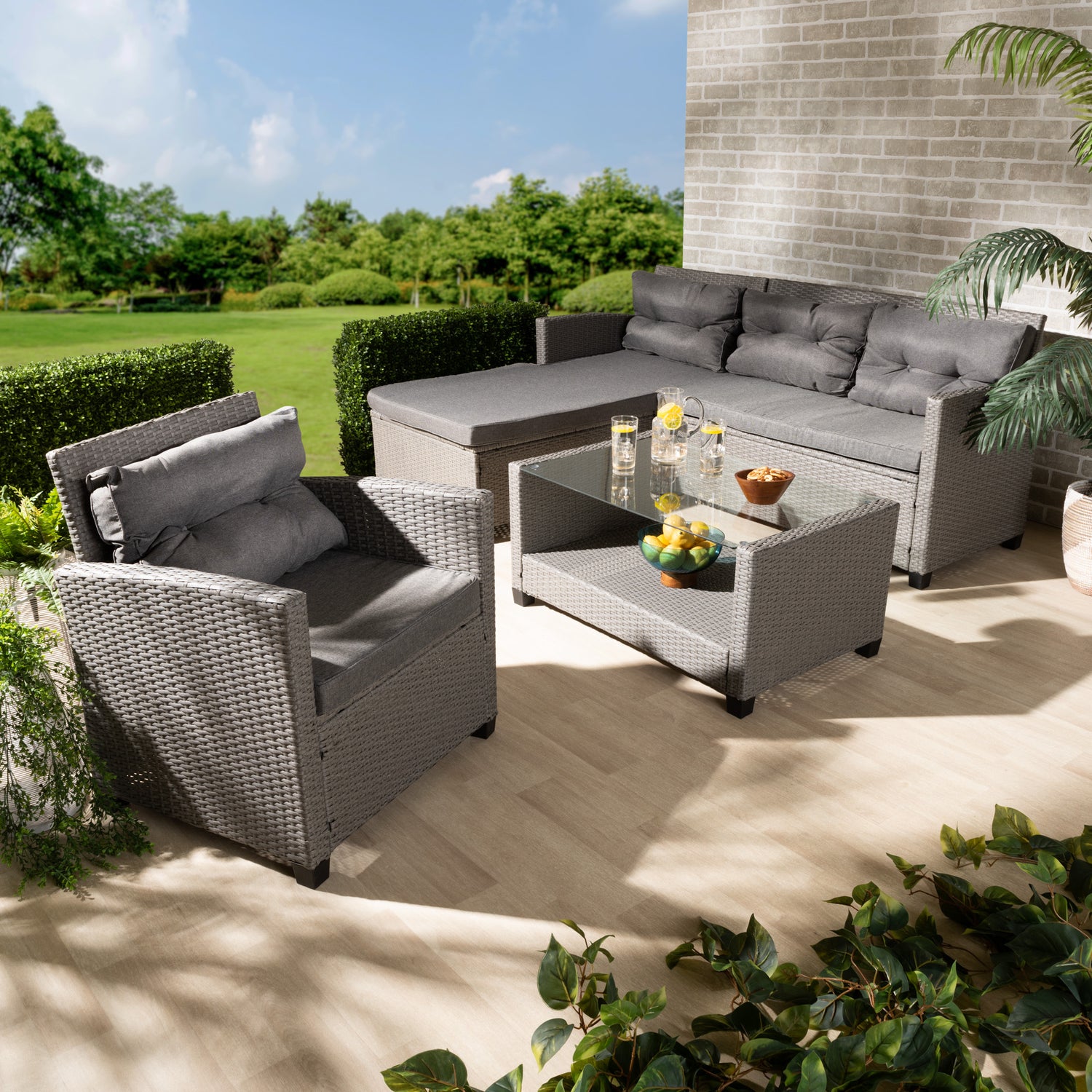 Darian Patio Set Modern 4-Piece Outdoor Furniture in Grey Fabric Upholstery and Synthetic Rattan