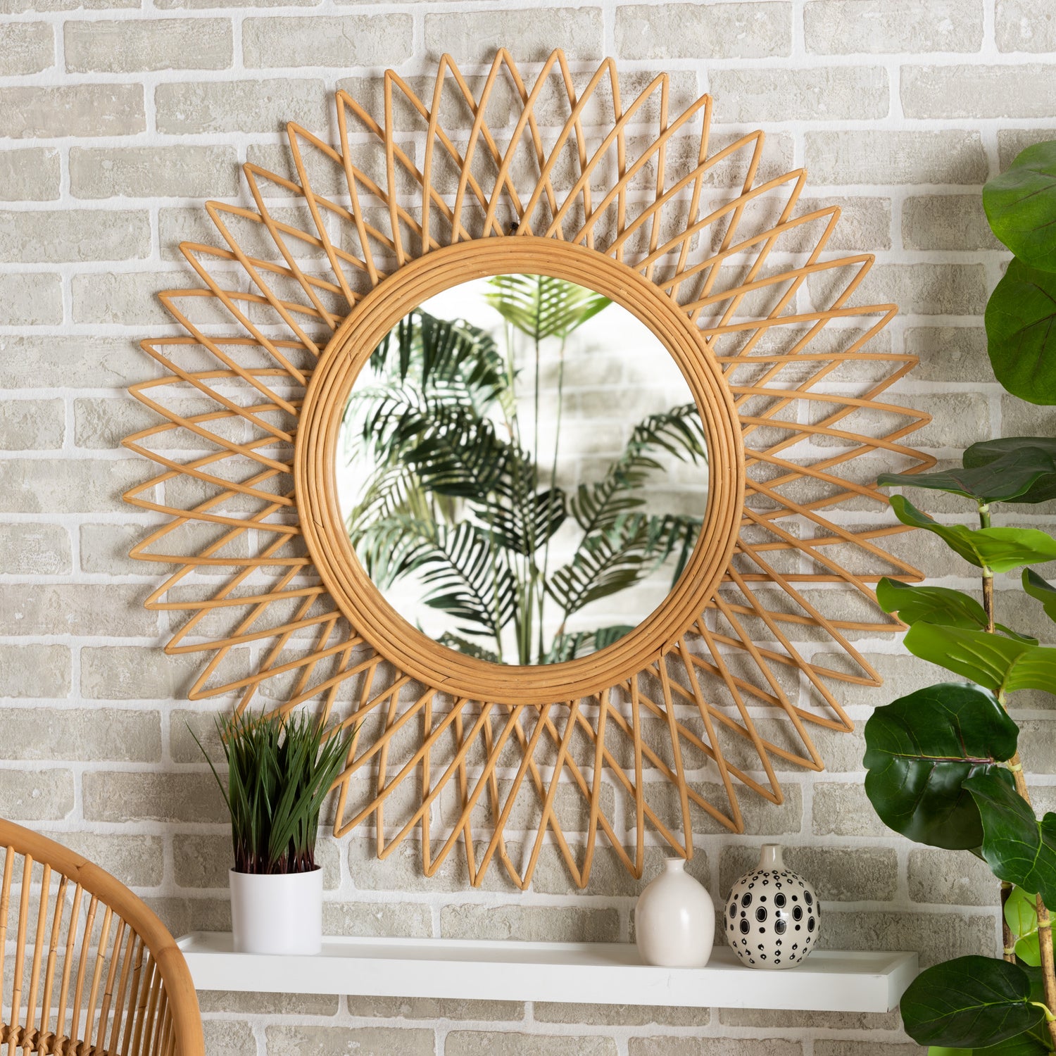 Vera Rattan Accent Wall Mirror in Modern Bohemian Style with Natural Finish