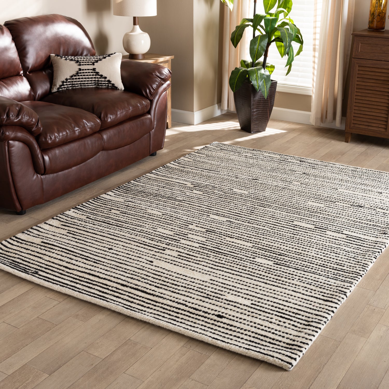 Amorica Area Rug - Modern Handwoven Wool in Black and Ivory for Stylish Home Décor