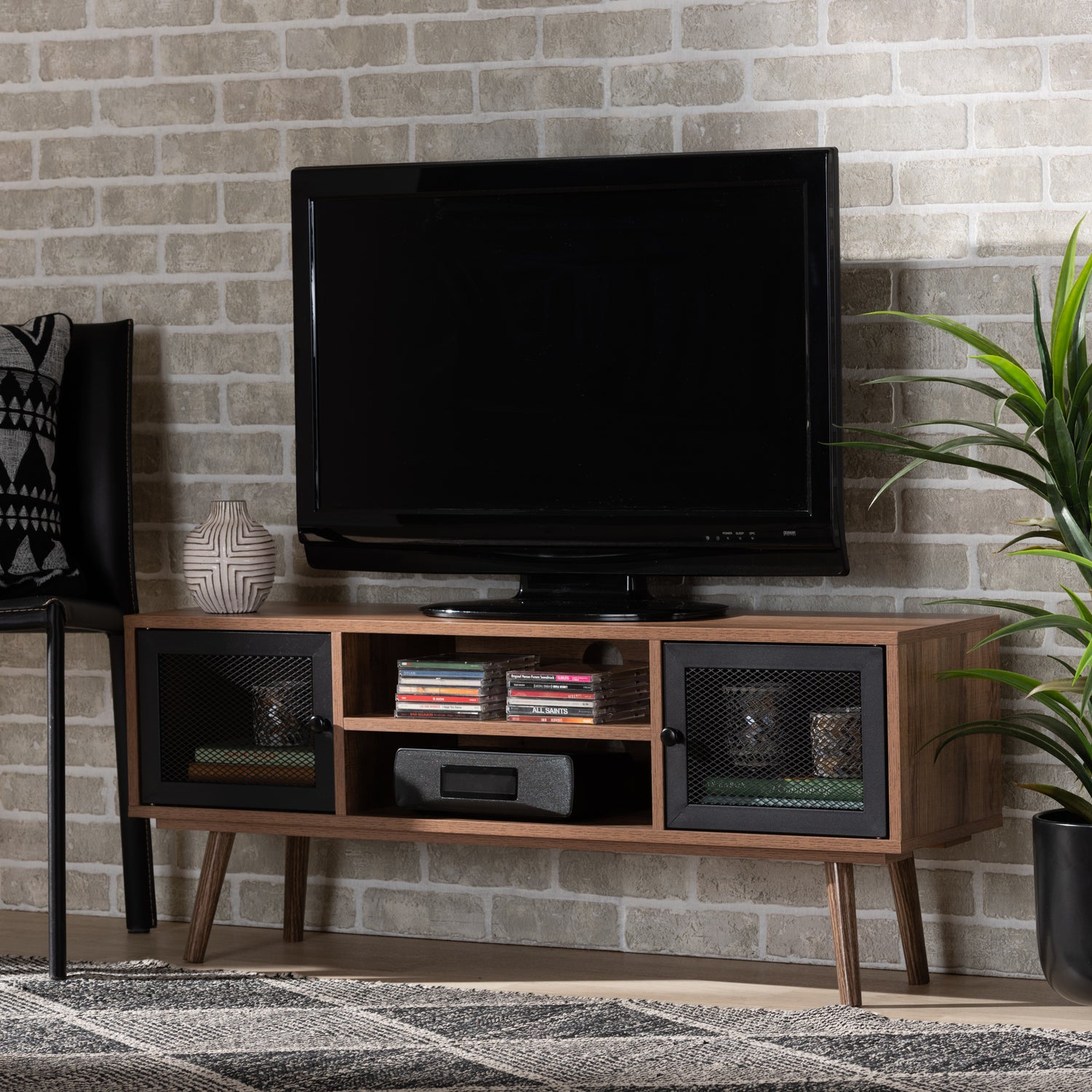 Yuna TV Stand Mid-Century Modern Design Natural Brown Wood Black Metal 2-Door Storage Solution for Living Room Entertainment