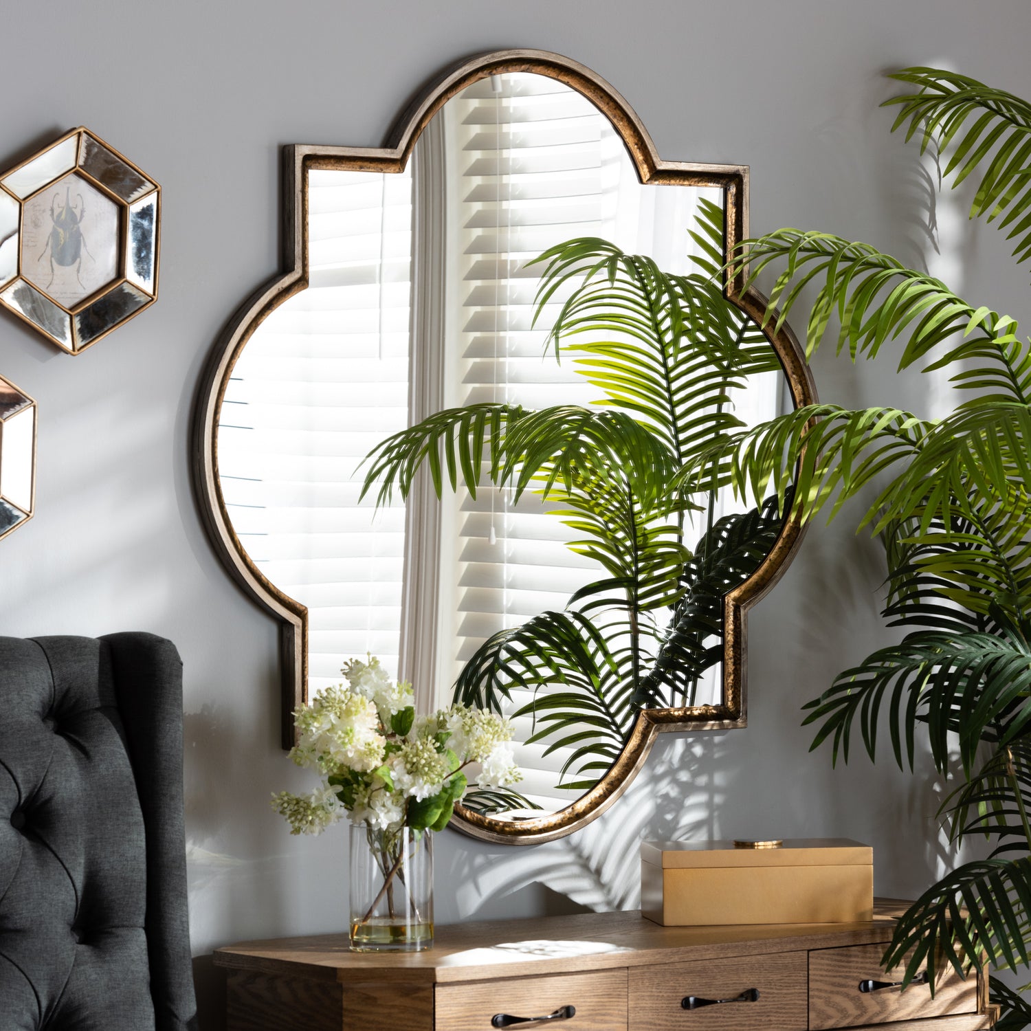 Tiana Quatrefoil Accent Wall Mirror in Vintage Antique Bronze and Gold Finish - Elegant Decorative Home Décor Mirror